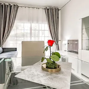 https://apartment-in-playa-fanabe.in-canary-islands.com