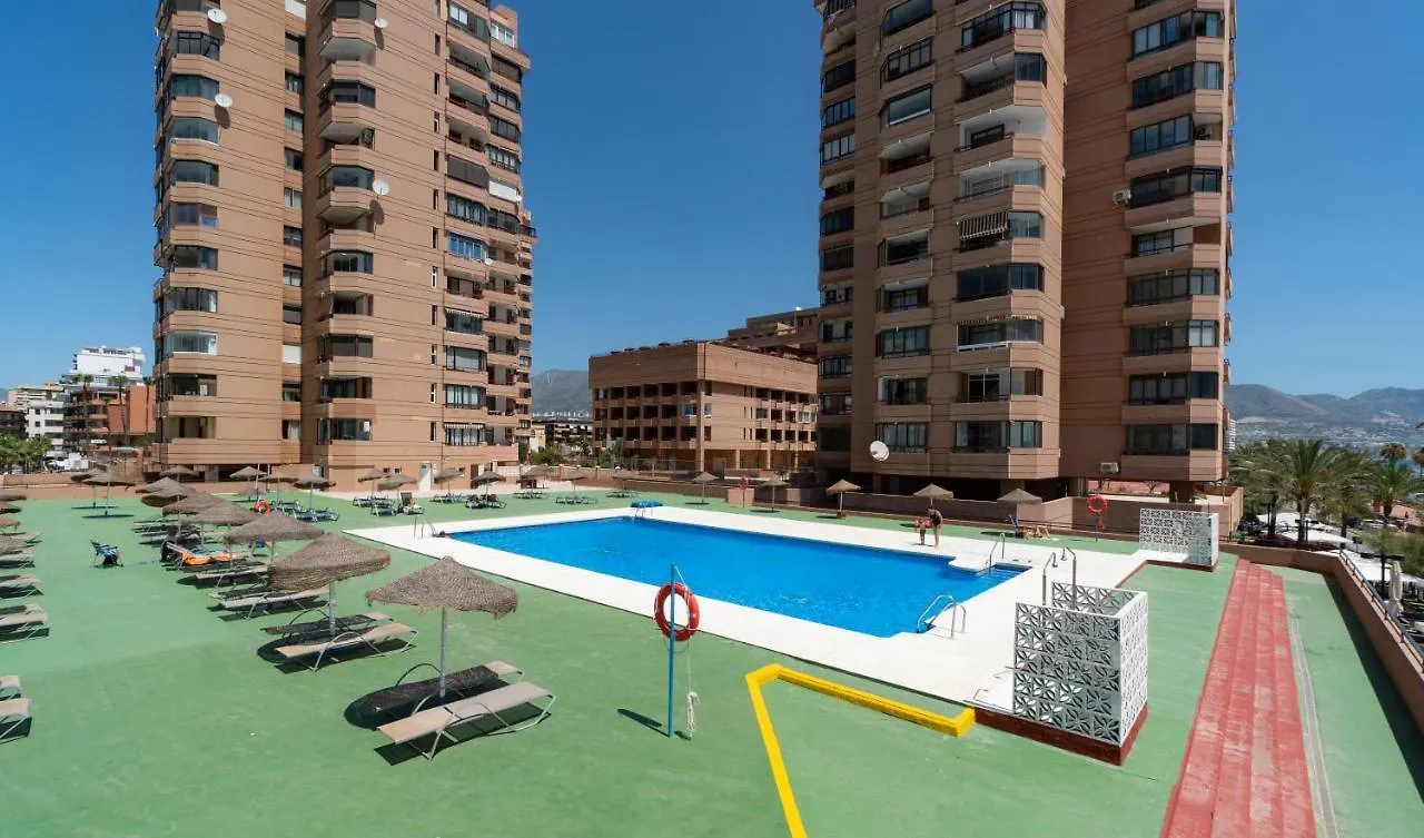 Sur Suites Palmeras 8 Fuengirola 0*,  Spain
